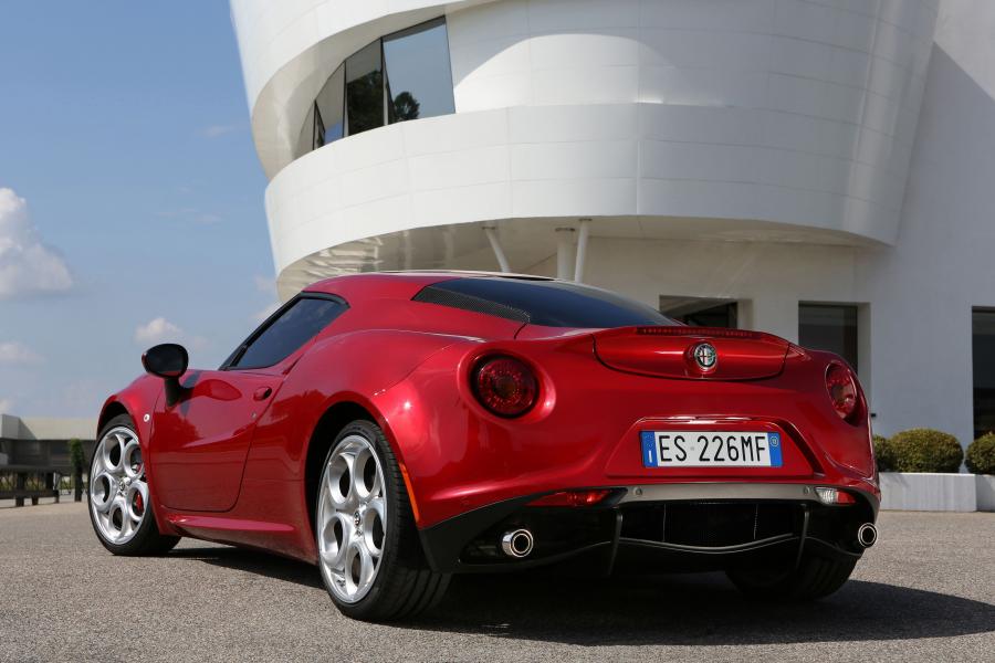  Alfa Romeo 4C (960) 2013 года  (WW) (фото 16 из 77)